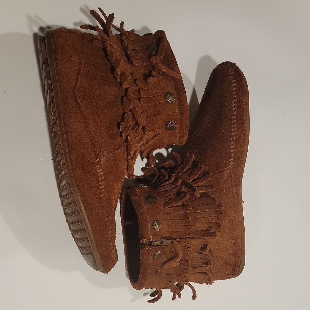 Minnetonka Chestnut Suede Moccasin Boots - Picture 9 of 11